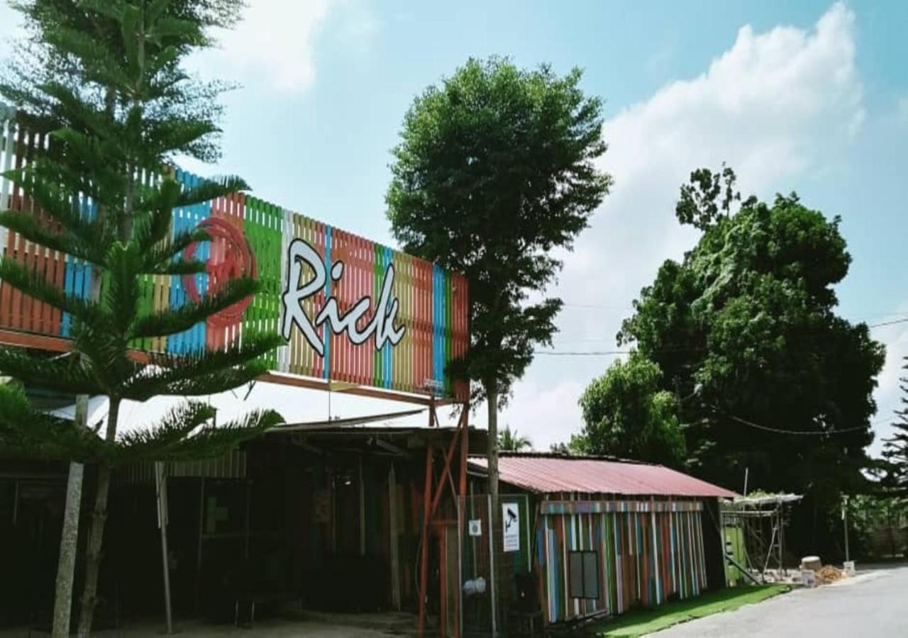 Rick Resort Teluk Intan Exterior photo