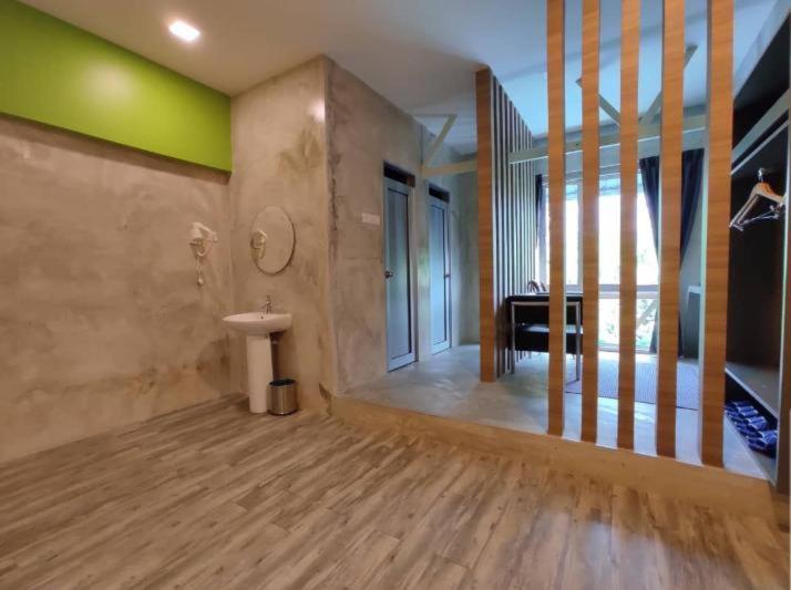 Rick Resort Teluk Intan Exterior photo